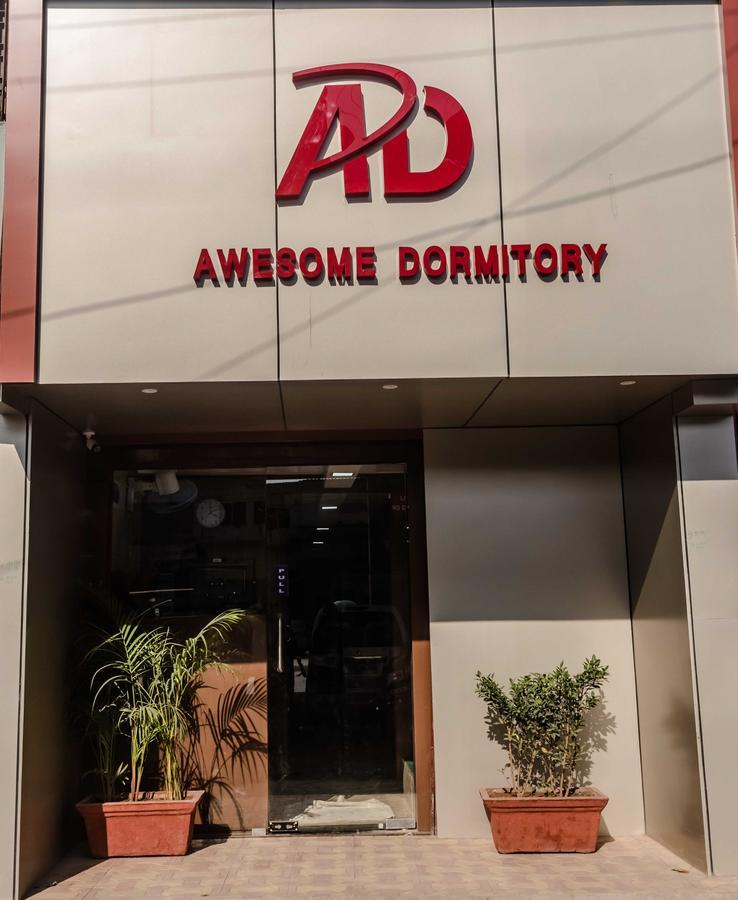 Awesome Dormitory - Men Only ムンバイ エクステリア 写真